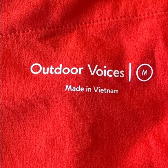 Outdoor Voices RecTrek 4” Shorts Women’s Size M Strawberry Water-Repellent - Picture 4 of 5